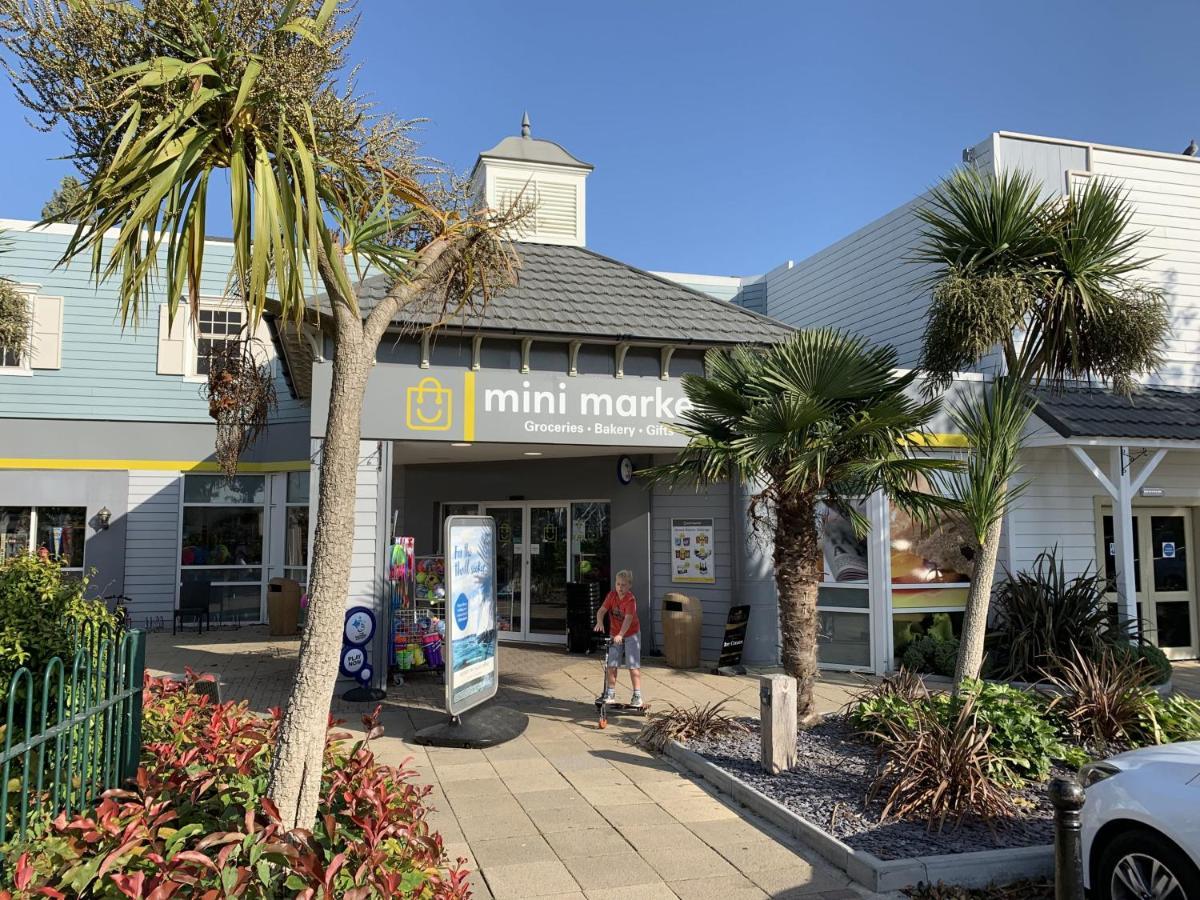 Club Tropicana Poole Exteriör bild